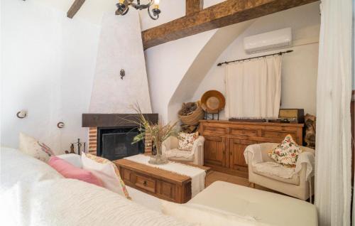 El Colmenar Casa | Gorgeous Home In El Colmenar With Wifi