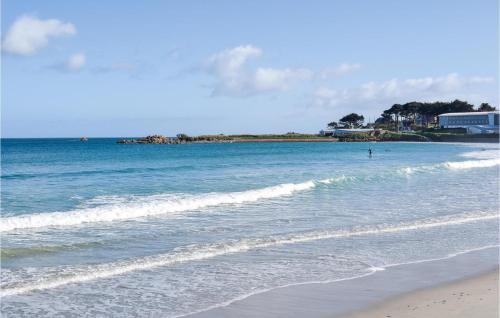 Trevou-Treguignec Casa | Gorgeous Home In Trévou Treguignec