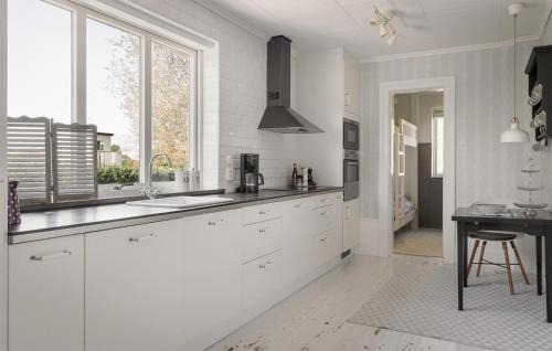 Garsnas Casa | Gorgeous Home In Gärsnäs With Wifi