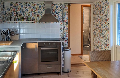 Sissehall Casa | Preciosa casa en Hasslö con cocina