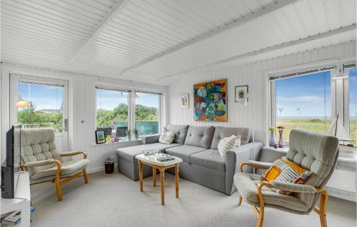 Trend Casa | Gorgeous Home In Løgstør With Kitchen