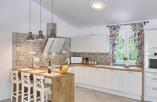 Sveta Nedelja Casa | Preciosa casa en Labin - Rabac