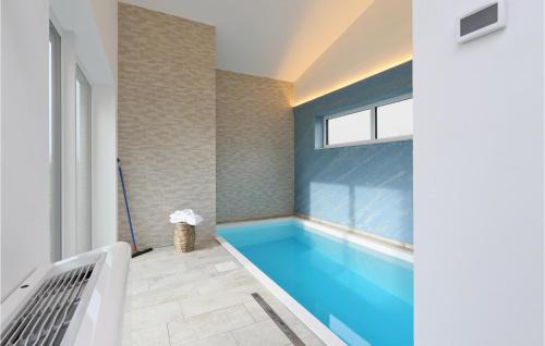 Lembruch Casa | Gorgeous Home In Lembruchdümmer See