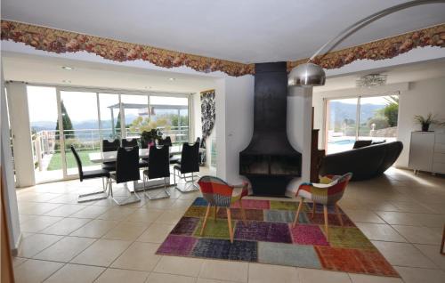 Les Adrets-de-l'Esterel Casa | Gorgeous Home In Les Adrets With Wifi