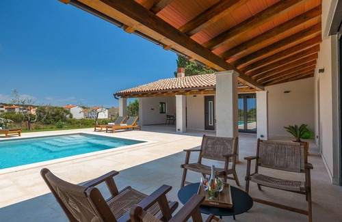 Valdebek Casa | Villa Marialba