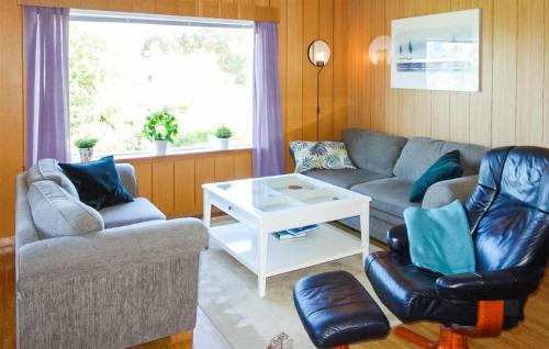 Tysnes Casa | Gorgeous Home In Reksteren With Kitchen