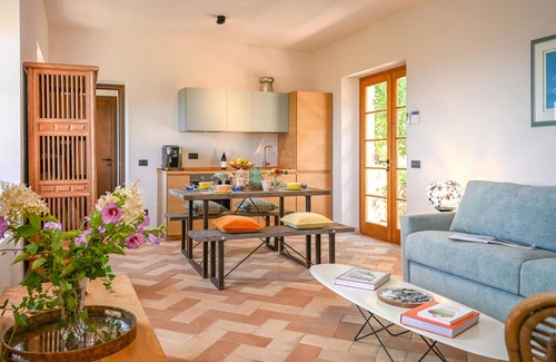 Pietrasanta Casa | Gorgeous home in Strettoia