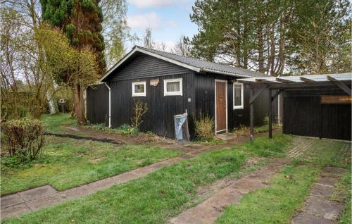 Holloselund Casa | Gorgeous Home In Vejby With Kitchen