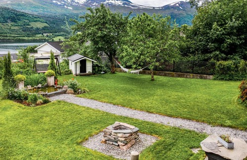Vestnes Casa | Gorgeous Home In Vestnes With Wifi