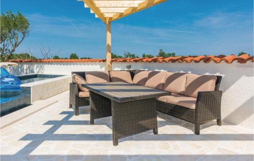 Vrsi Casa | Gorgeous Home In Vrsi With Wifi