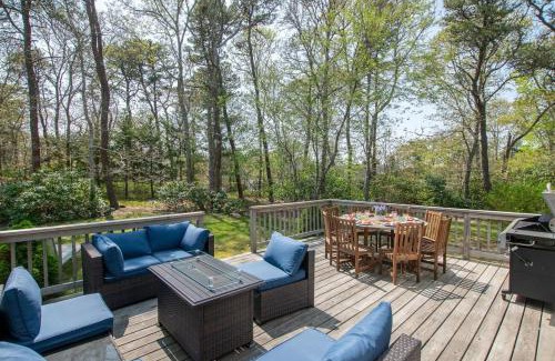 Chatham Casa | Gorgeous Home with Game Room Dog Welcome