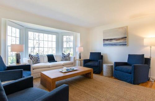 Chatham Casa | Gorgeous Home with Game Room Dog Welcome