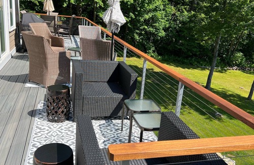 Bridgton Casa | Casa moderna frente al lago en Woods Pond con Sandy Beach.