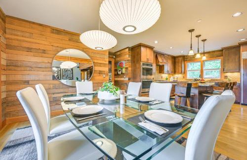 Poulsbo Casa | Gorgeous Home with Mt Rainier Views 4 Mi to Poulsbo
