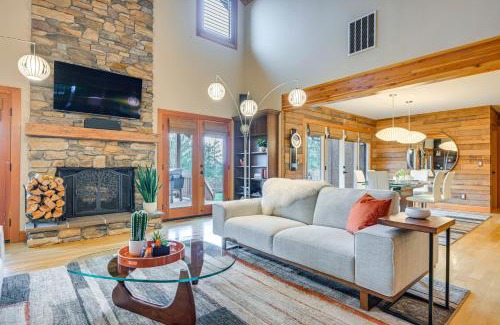 Poulsbo Casa | Gorgeous Home with Mt Rainier Views 4 Mi to Poulsbo