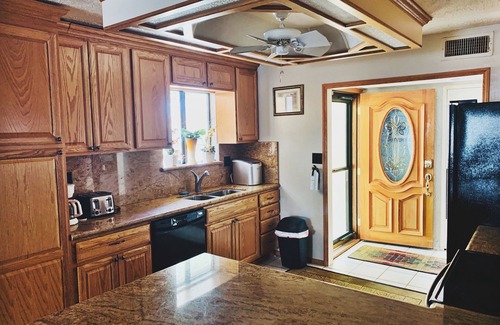 Las Vegas Casa | Beautiful home With Pool close to the strip 🏡