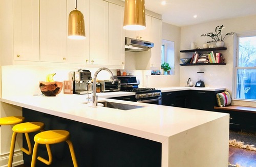 Palmerston Casa | Gorgeous house on quiet residential street in downtown Toronto!