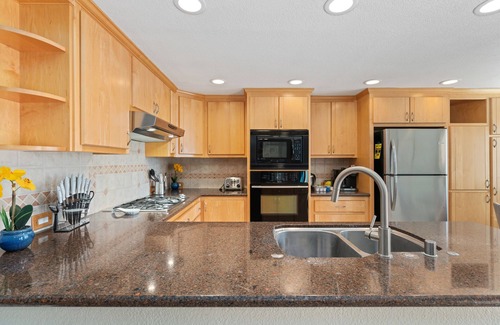 Elk Grove Casa | Gorgeous House with POOL!!