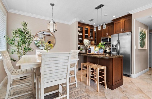Jupiter Condominio | Gorgeous Jupiter Bay Resort villa, only steps to the beach and pool!