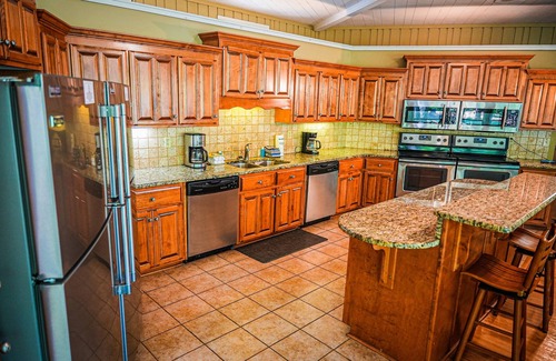 Pine Mountain Chalet De Esquí | Gorgeous Lake view home with private Game Room