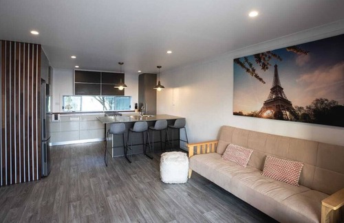 Central Coast Casa | Gorgeous Lake Views, Ground Level - Central Coast