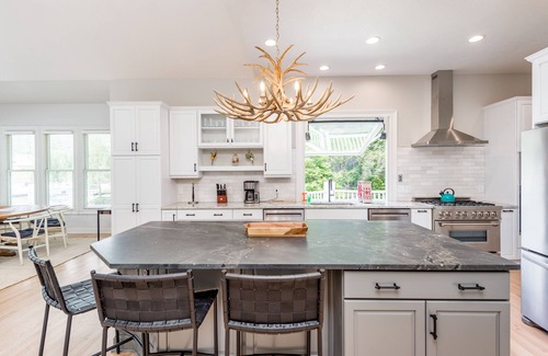 Lake Lure Casa | Gorgeous lakefront home with mountain sunset views & hot tub!