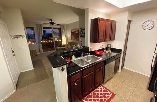 Portofino Condominio | Gorgeous Lakeview Resort Style Condo