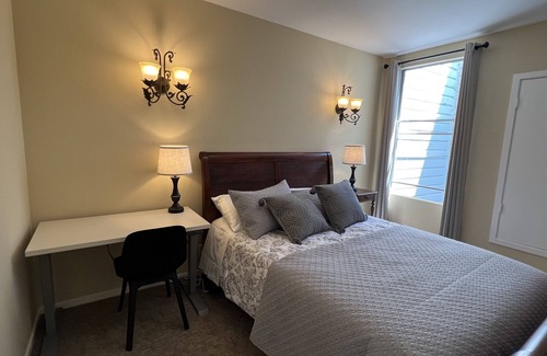 Nob Hill Casa | Gorgeous Large Victorian Top Flat in the heart of San Francisco