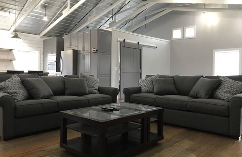 Culver Casa | Brand New Gorgeous Loft en Culver, cerca de Culver Academies & Lake Maxinkuckee