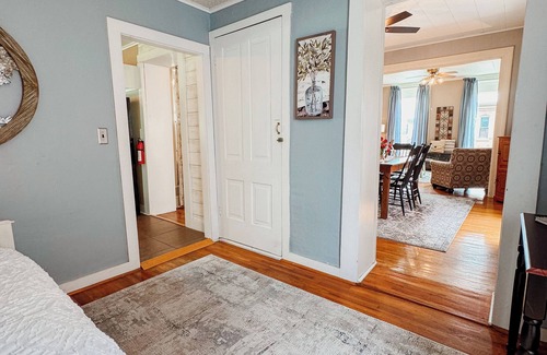 Le Claire Casa | Precioso loft en el corazón de LeClaire, Iowa