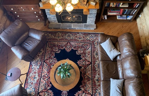 Stanstead Township Chalet De Esquí | Gorgeous Log Home Available for Monthly Rental