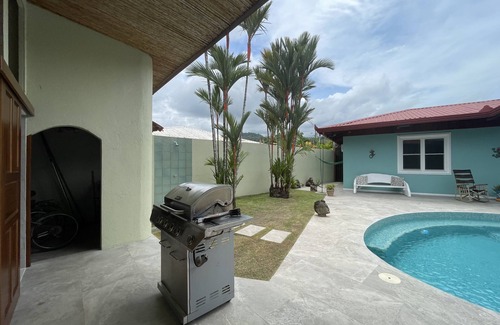 Barrio Ricos y Famosos Casa | Gorgeous Luxury Beach Home Casa Keenan