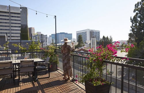 Westwood Apartamento | Gorgeous Luxury Fully Furnished One Bedroom Apartment
