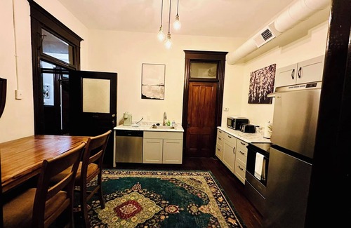 Wellsville Apartamento | Gorgeous Main Street Two Bedroom Apartment