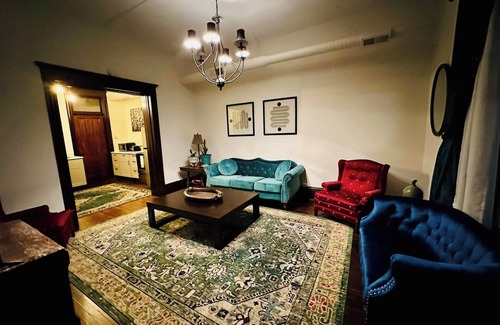 Wellsville Apartamento | Gorgeous Main Street Two Bedroom Apartment