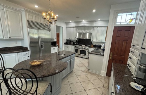 Broadmoor Casa | Gorgeous mansion on historic South Claiborne Avenue in Uptown New Orleans!