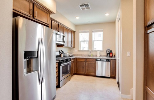 Milpitas Casa | Gorgeous Milpitas 1BR w/ A/C, nr Movies, Mall & Dining, by Blueground