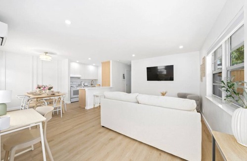 Parrot Cove Apartamento | Gorgeous & Modern 2BR Near the beach! - Villa 3