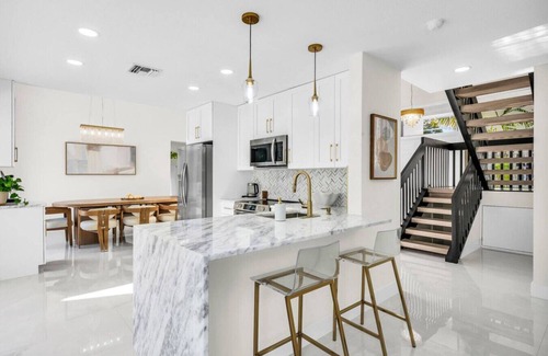 Delray Beach Apartamento | Gorgeous Modern Beach Pool House Sleeps 8 Central