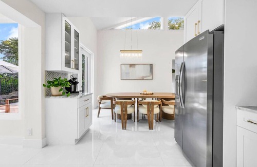 Delray Beach Apartamento | Gorgeous Modern Beach Pool House Sleeps 8 Central