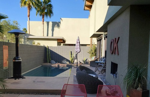 Baristo Casa | Gorgeous Modern Townhouse, Central Location, Walk to Everything. Yet quiet.