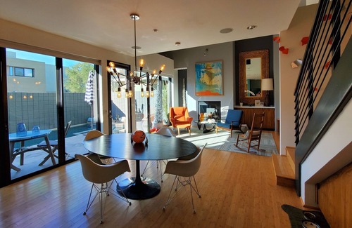Baristo Casa | Gorgeous Modern Townhouse, Central Location, Walk to Everything. Yet quiet.