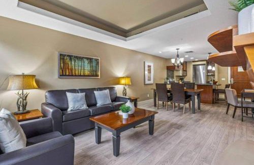 Canmore Apartamento | Gorgeous Mountain Condo - Hot Tub & Pool managed by Little Sister Getaways