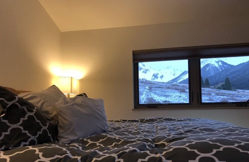 Ophir Casa | Gorgeous mountain house in small town