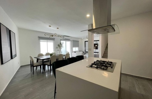 Monterrey Casa | Gorgeous house w/ rooftop pool