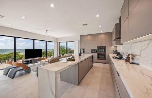 Bradenton Beach Casa | Gorgeous New Beachfront house! Incredible views and rooftop deck!