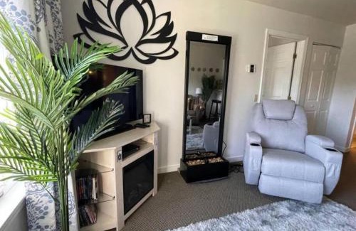 Hancock Apartamento | Gorgeous New Zen Suite Sleeps 4-Ski On Off Jiminy