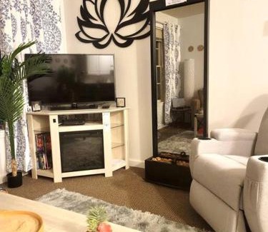 Hancock Apartamento | Gorgeous New Zen Suite Sleeps 4-Ski On Off Jiminy