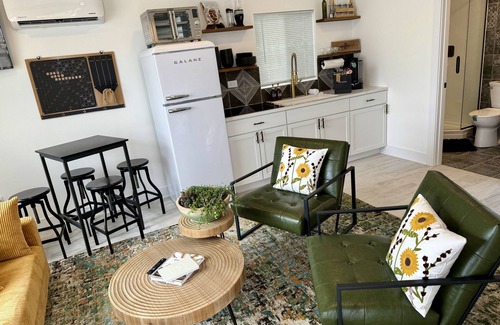 Geneva Casa | Gorgeous, Newly Built Guesthouse In Charming Downtown Geneva!