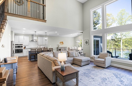 Seneca Casa | Gorgeous, newly built home with plenty of indoor and outdoor space!